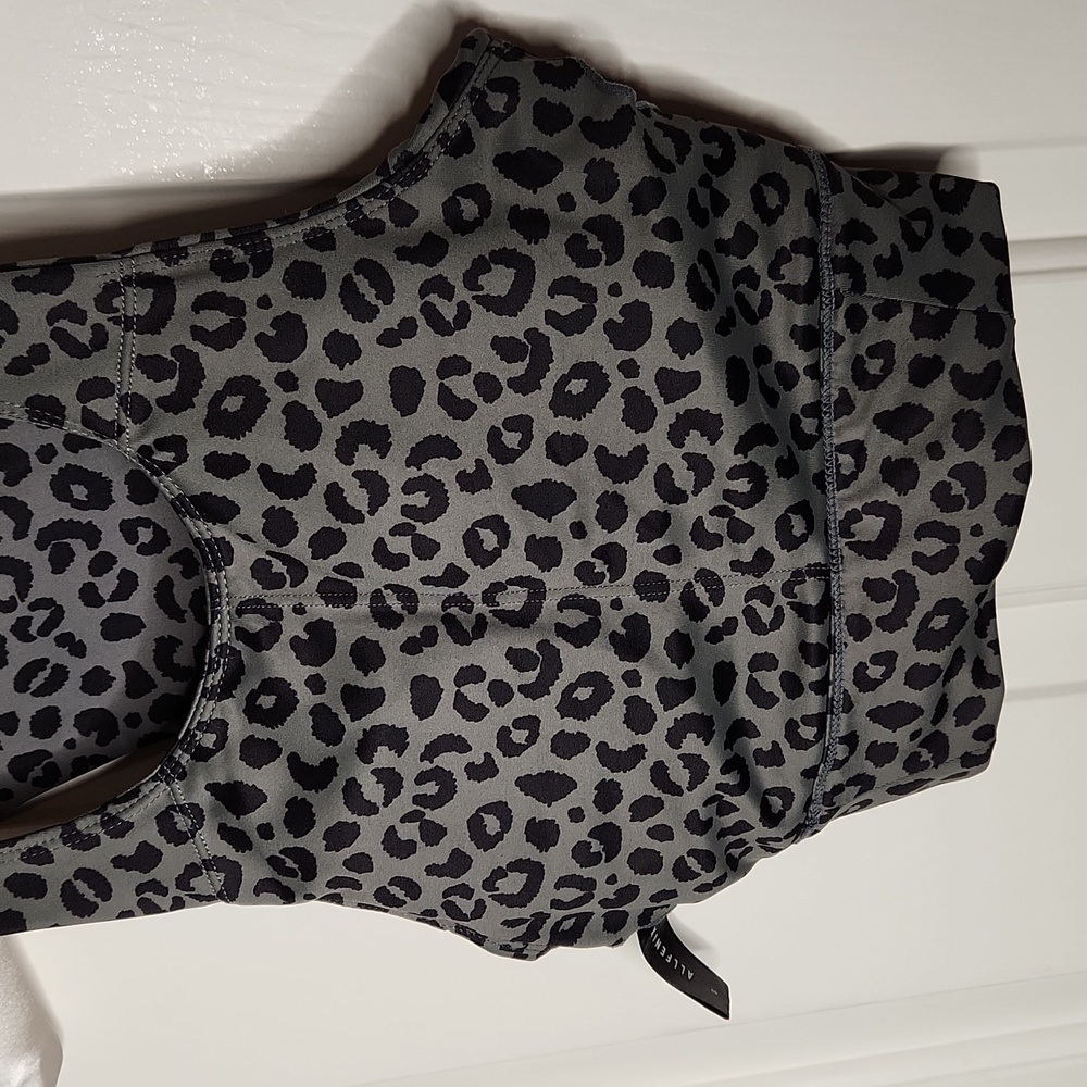 All Fenix Anthropologie Sport Bra Long Jagger Charcoal Cheetah Print S - Picture 7 of 9